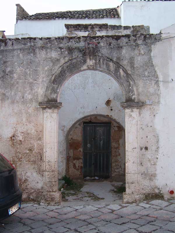 portale_-palazzo-largo-chiesa