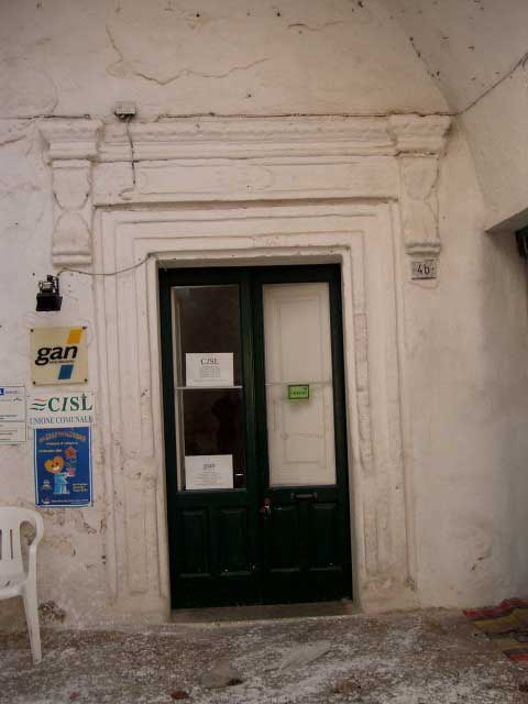 portale_-palazzo-trianni